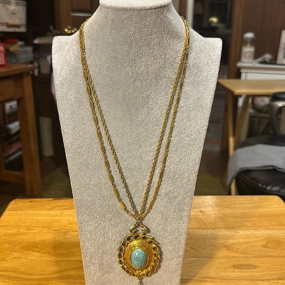 Very pretty pendant. I do not see a marking on it anywhere.​​ - Picture 1 of 2